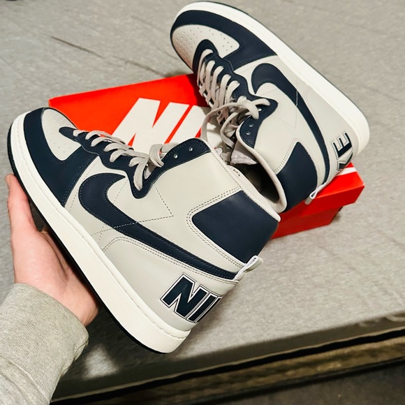 Nike: Terminator High Georgetown (USM11) (BRAND NEW!) - Picture 3 of 4
